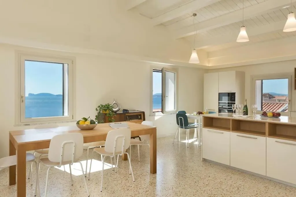 Centro Storico, Appartamento Esclusivo, 4' Piano Senza Ascensore, Perfettamente Isolato E Condizionato Alghero